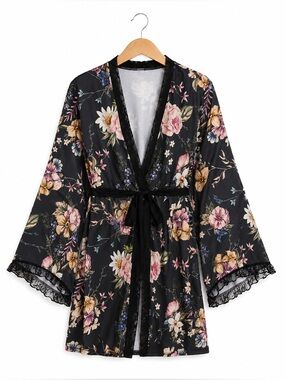NWOT SHEIN Floral Print Lace Trim Robe